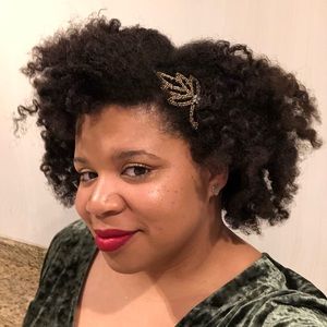 Meet your Posher, Leslie